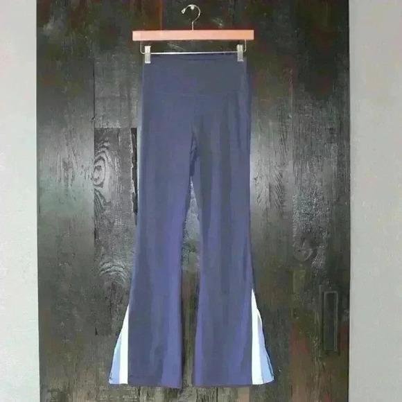 WILO THE LABEL Women's High Rise Split Flare Hem Athletic Pants Women XS New - Picture 1 of 11